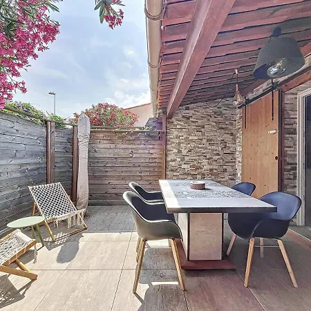 Pavillon Moderne 아파트 아그